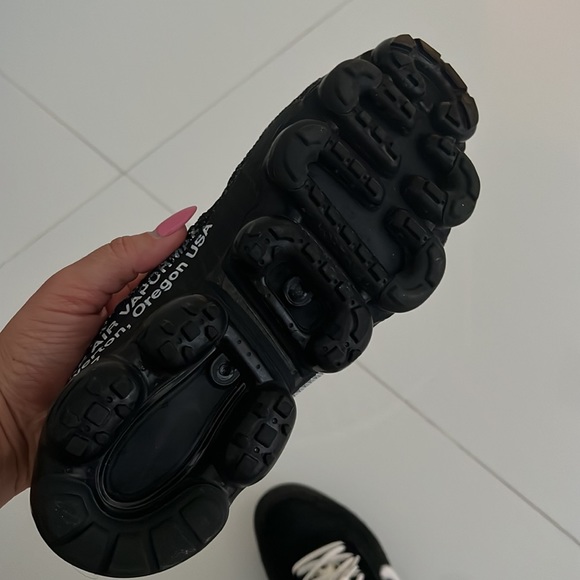 2017 off-White x Air VaporMax ‘The Ten’ size 9 - Picture 4 of 11